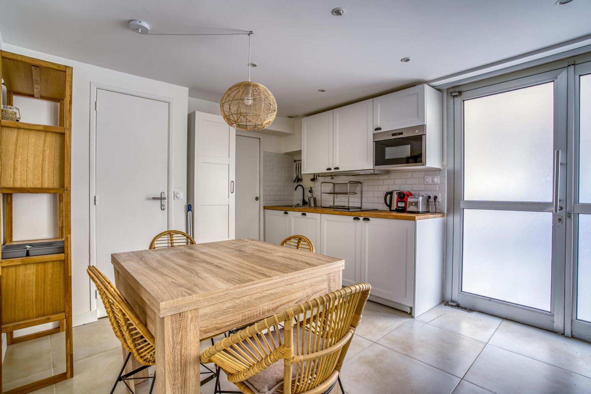 Appartement Nenuphar 3 Pieces En Rdc 15eme / Felix Faure *